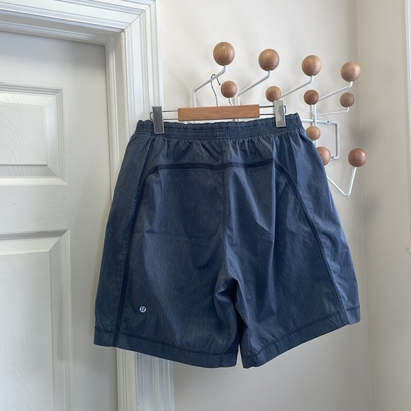Lululemon - Classic Athletic Shorts - Grey - L - Picture 4 of 11